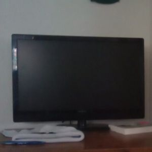 Insignia flatscreen tv